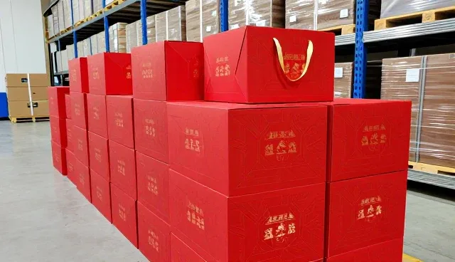品牌礼品采购:自主采购与代采的取舍对比